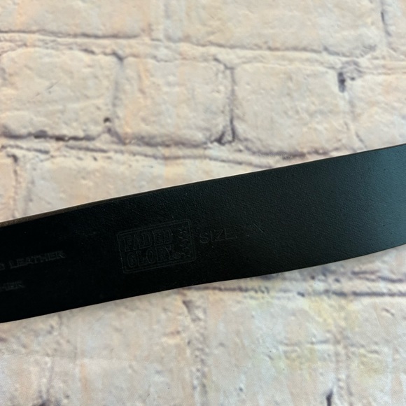 FADED GLORY ITALIAN BONDED LEATHER BLACK BELT EMBELLISHED HARDWARE SIZE 2X - Picture 10 of 12